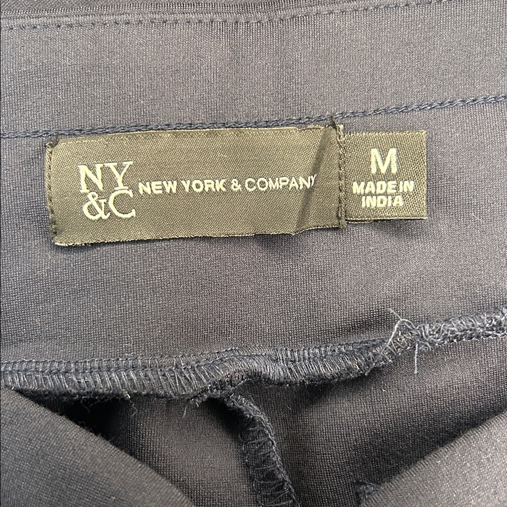 New York & Company Pull-On Knit Navy Straight Leg Pants, Size Medium - Picture 5 of 6